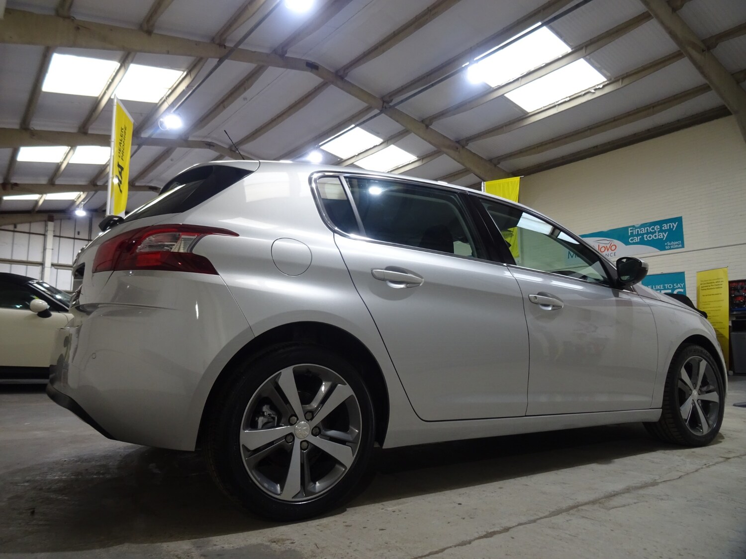 Used Peugeot 308 2015 for sale - 77249054: Photo 34