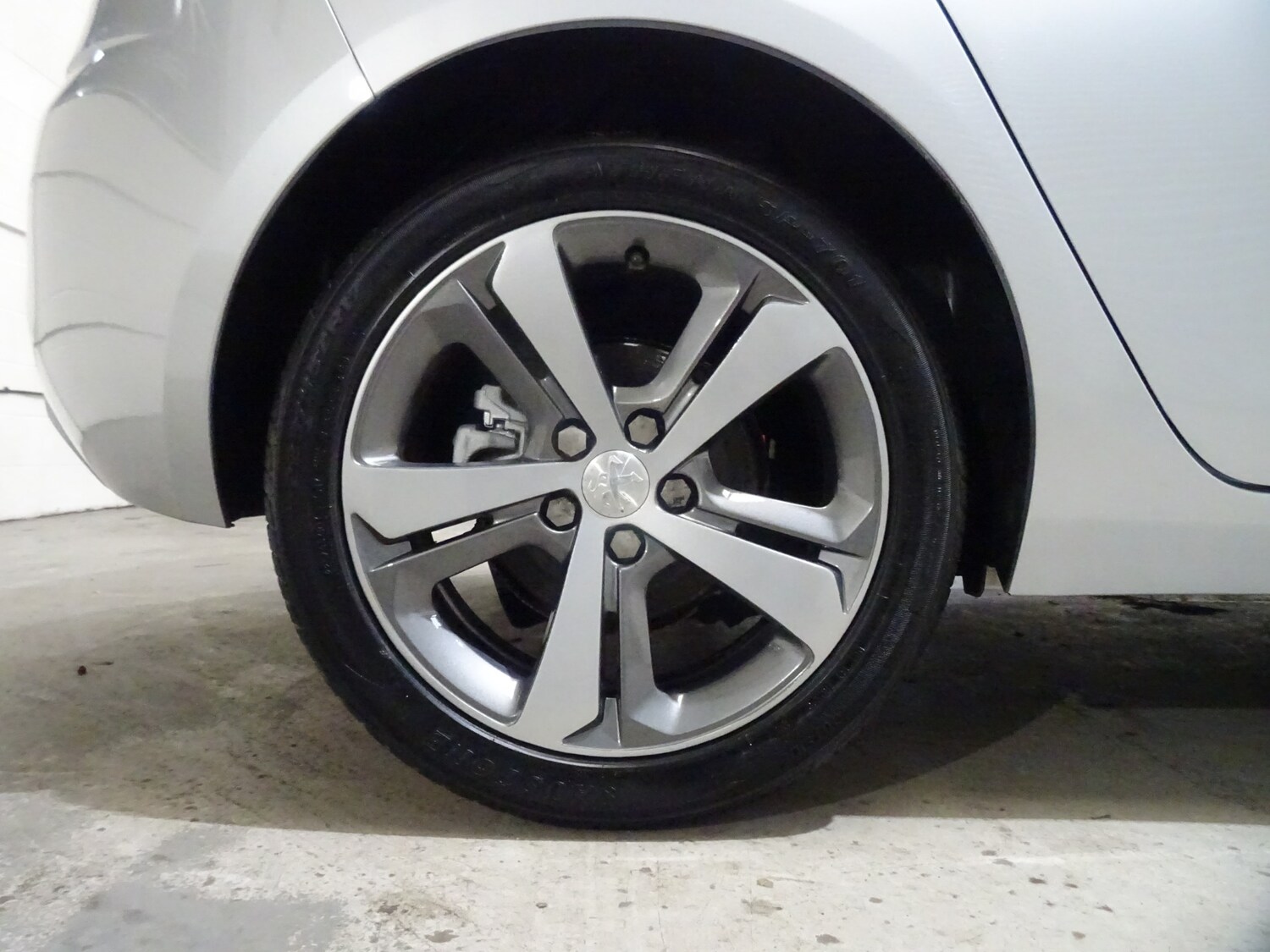 Used Peugeot 308 2015 for sale - 77249054: Photo 39