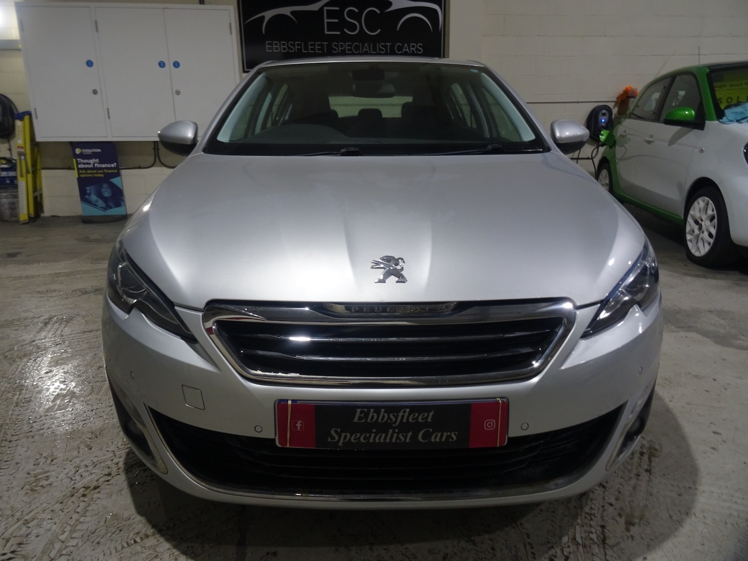 Used Peugeot 308 2015 for sale - 77249054: Photo 4