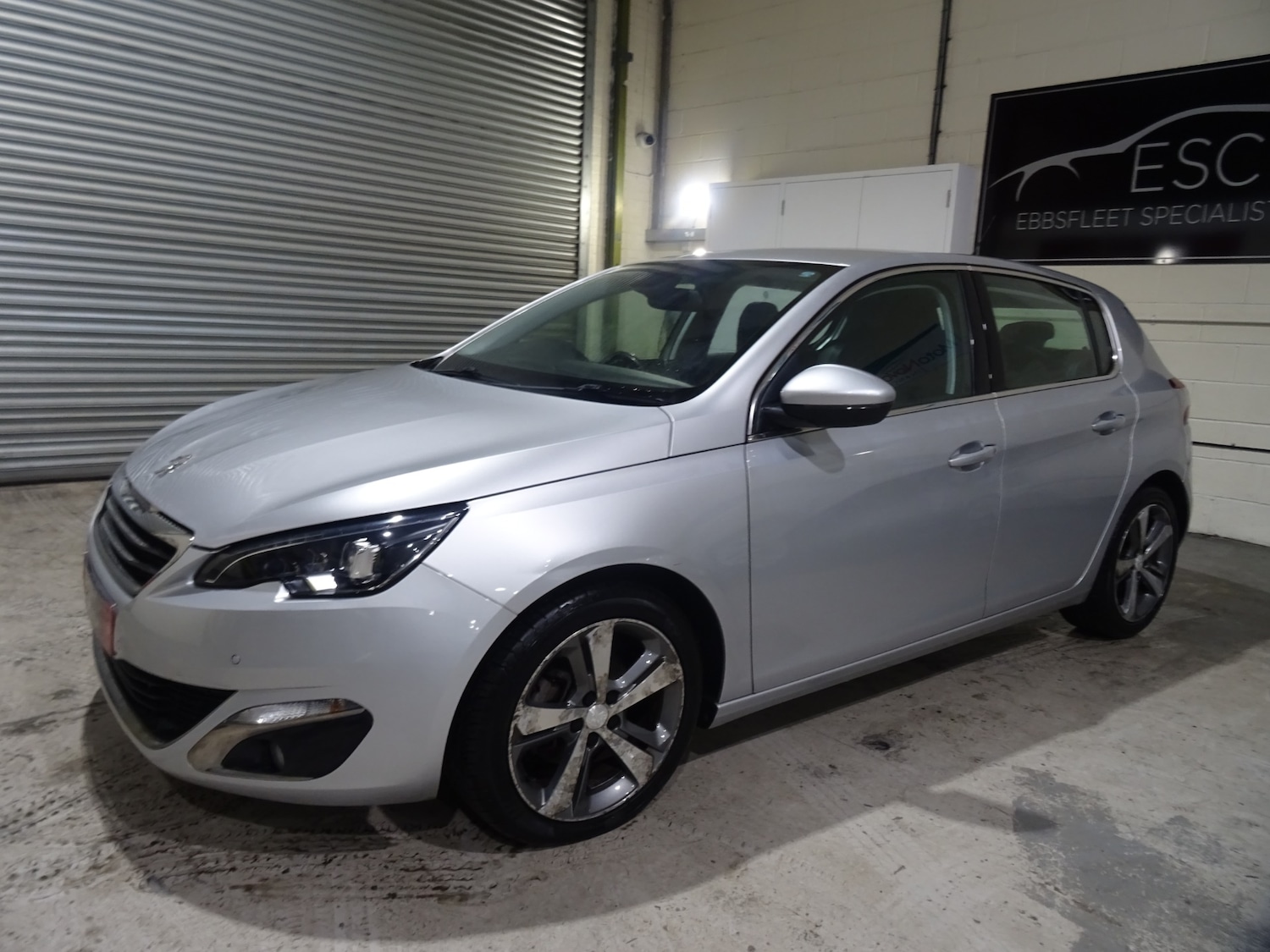 Used Peugeot 308 2015 for sale - 77249054: Photo 8