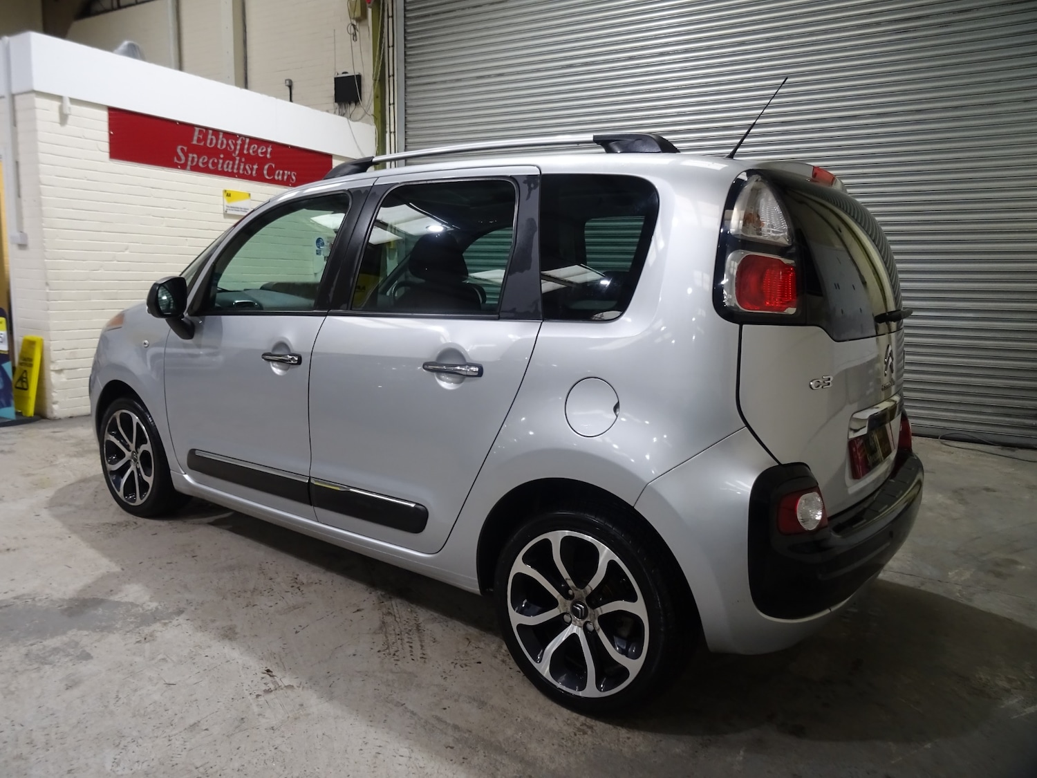 Used Citroen C3 Picasso 2017 for sale - 77298580: Photo 9