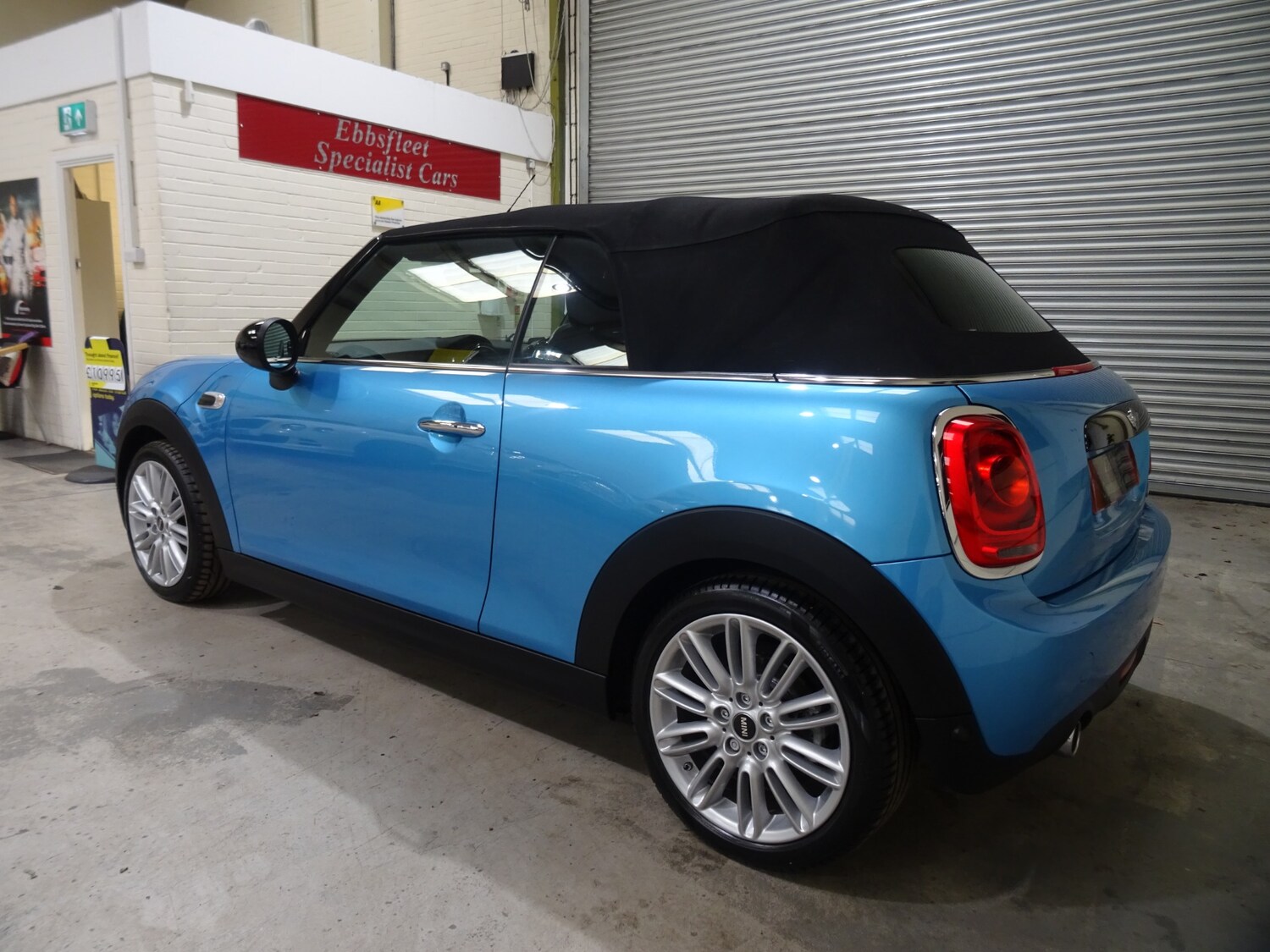 Used MINI Convertible 2018 for sale - 76565248: Photo 18