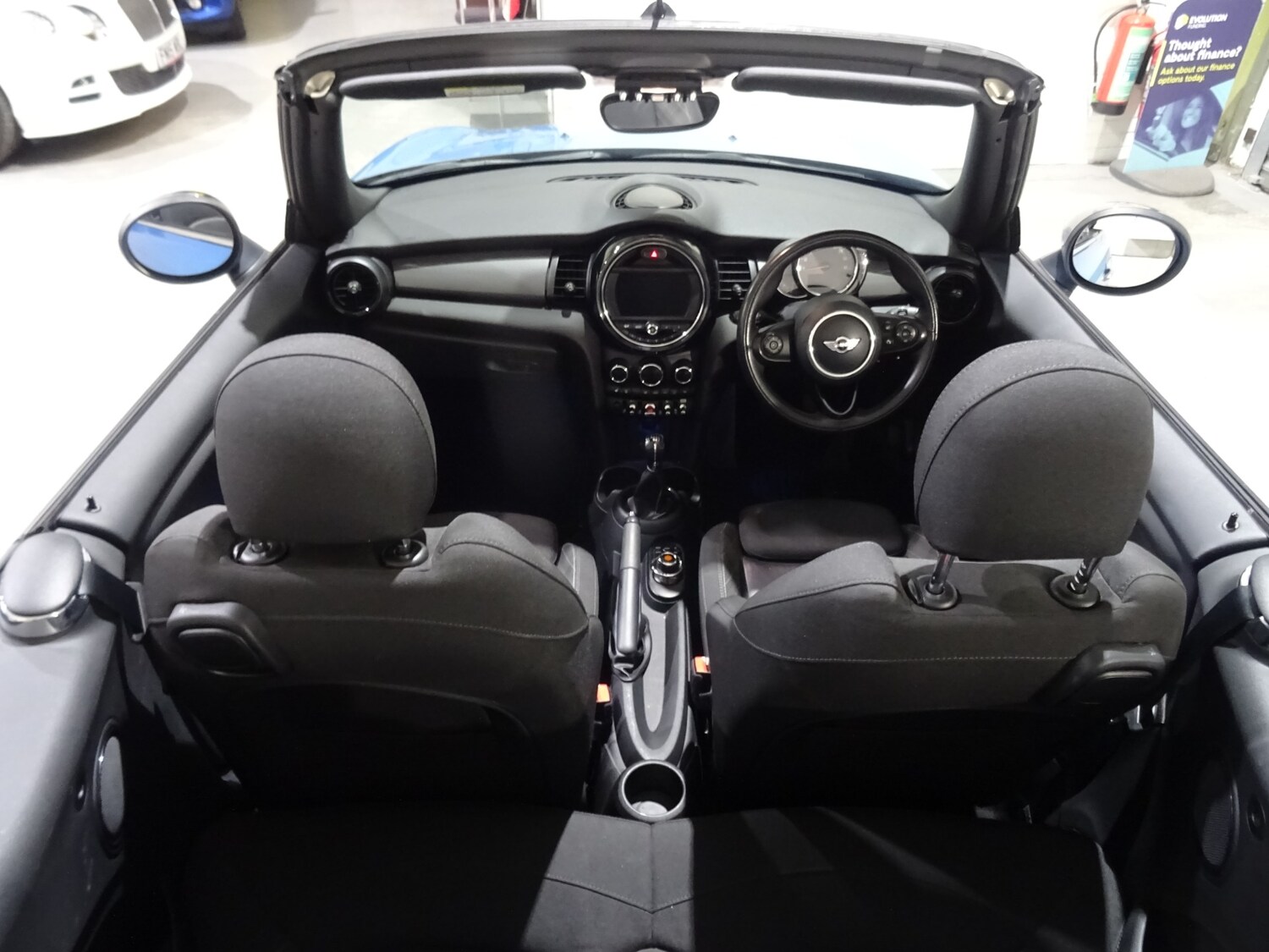 Used MINI Convertible 2018 for sale - 76565248: Photo 4