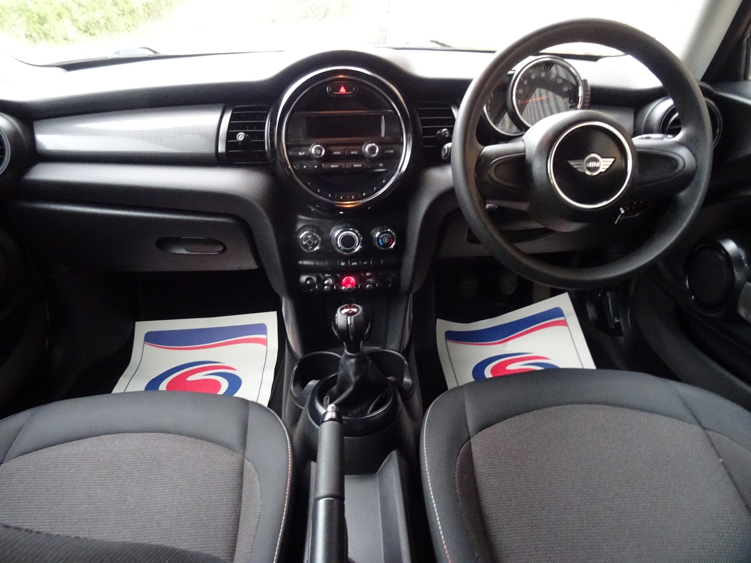 Used MINI Hatch 2015 for sale - 76436437: Photo 2