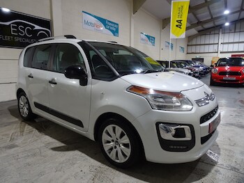 Used Citroen C3 Picasso 2017 for sale - 77225653: Photo