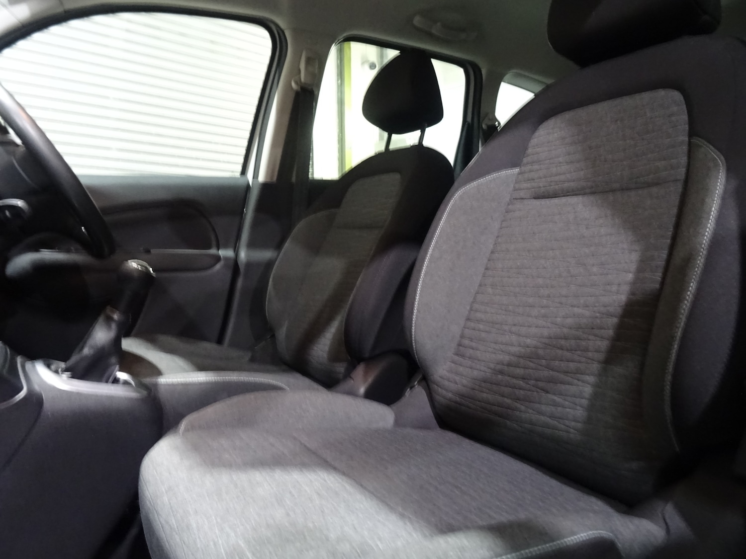 Used Citroen C3 Picasso 2017 for sale - 77225653: Photo 2