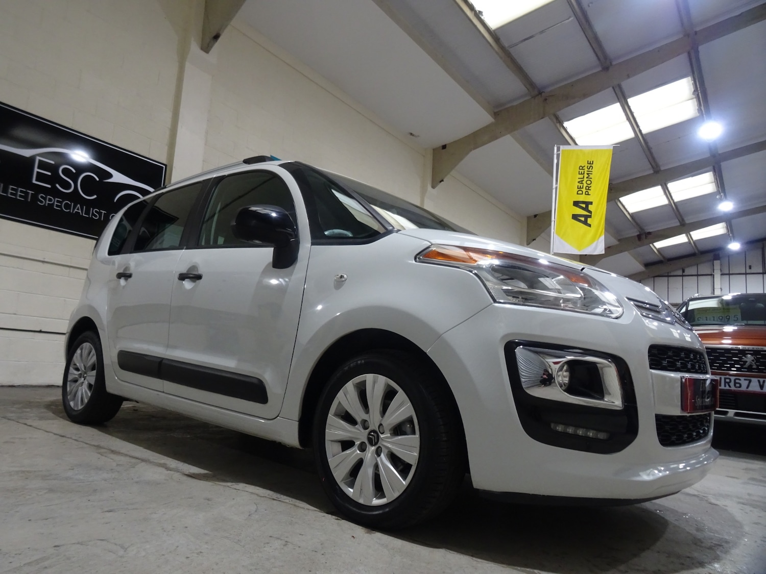 Used Citroen C3 Picasso 2017 for sale - 77225653: Photo 21