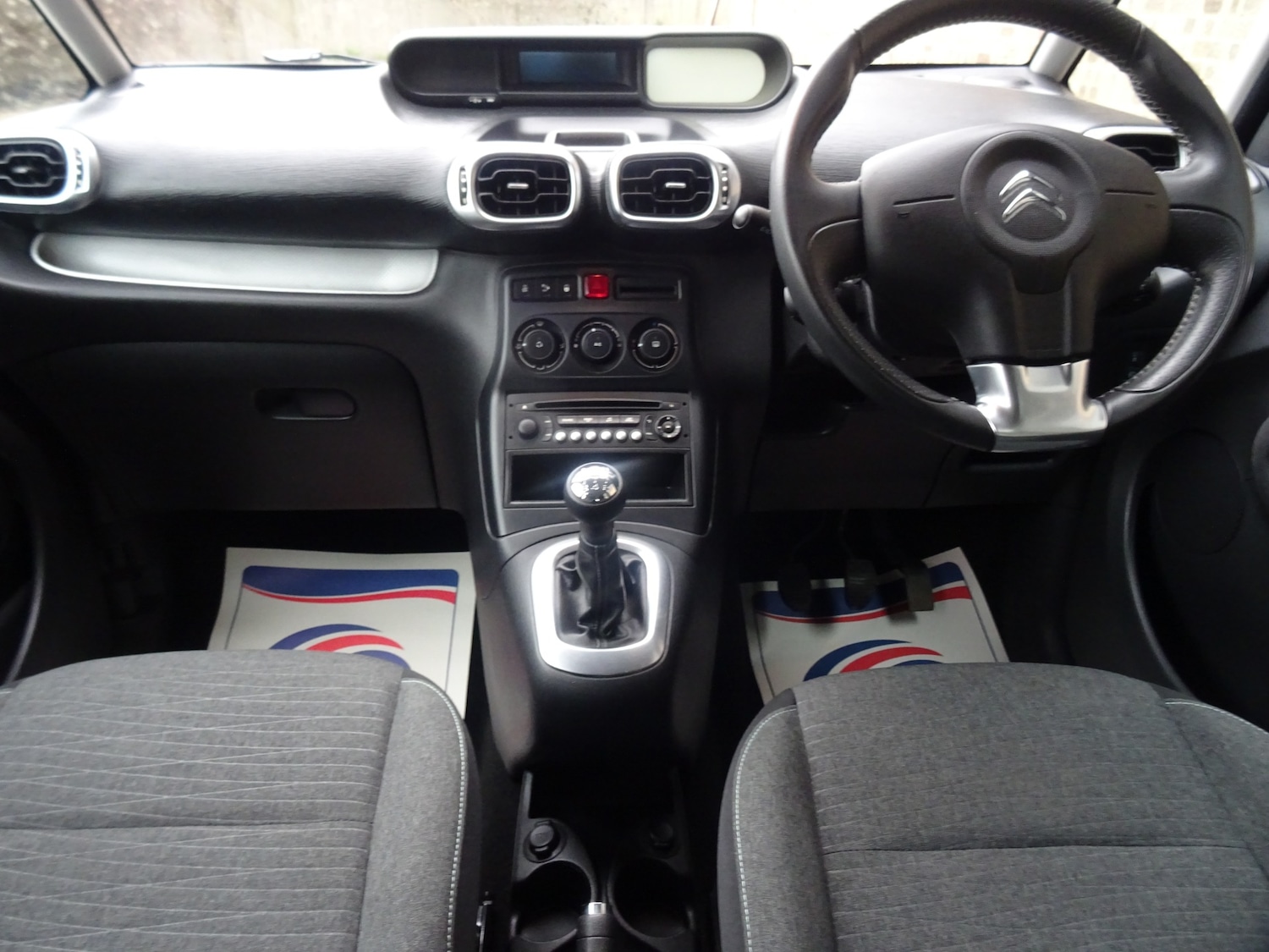 Used Citroen C3 Picasso 2017 for sale - 77225653: Photo 22