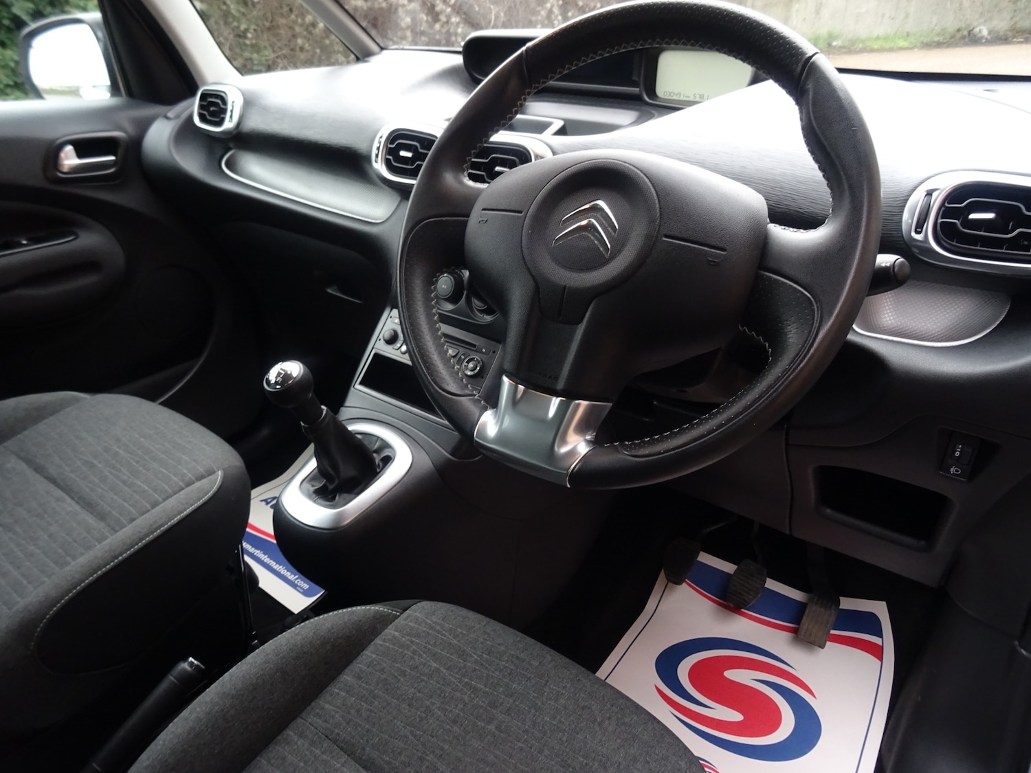 Used Citroen C3 Picasso 2017 for sale - 77225653: Photo 30