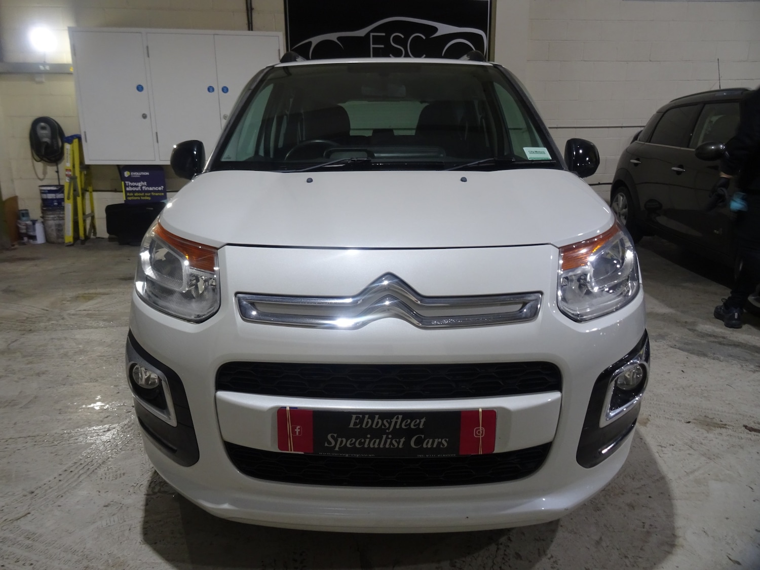Used Citroen C3 Picasso 2017 for sale - 77225653: Photo 4