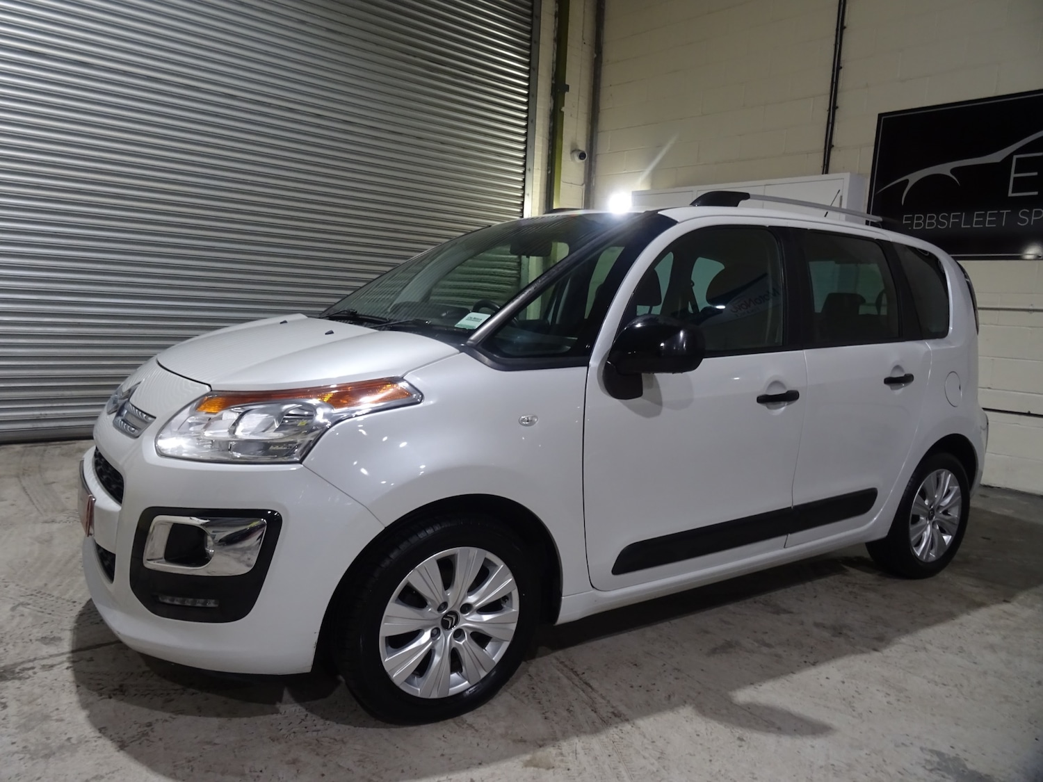 Used Citroen C3 Picasso 2017 for sale - 77225653: Photo 8