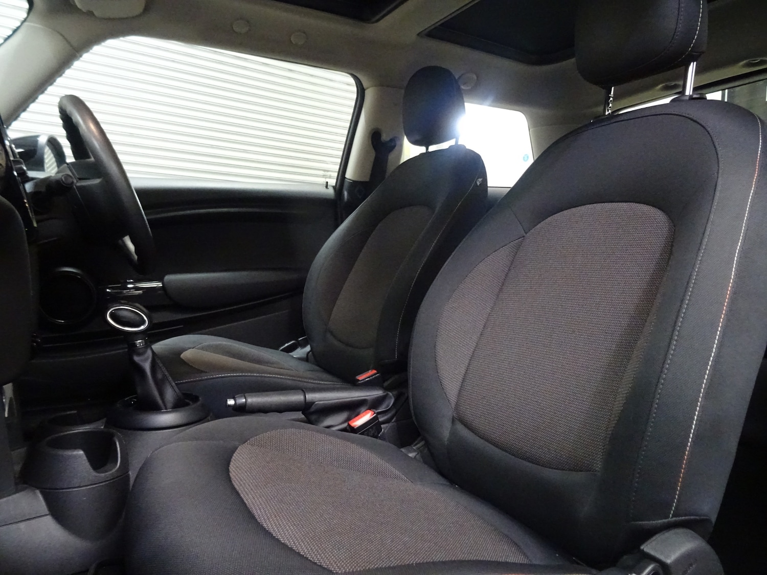 Used MINI Hatch 2014 for sale - 77934230: Photo 2