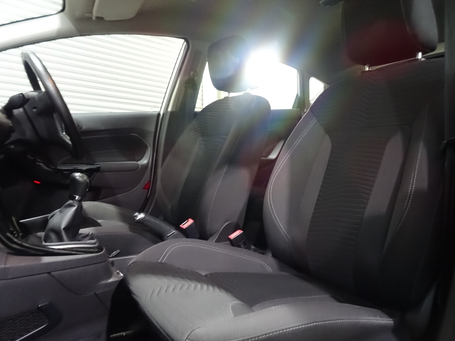 Used Ford Fiesta 2015 for sale - 77353840: Photo 2