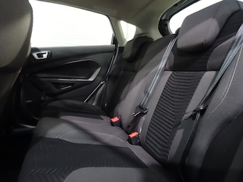 Used Ford Fiesta 2015 for sale - 77353840: Photo