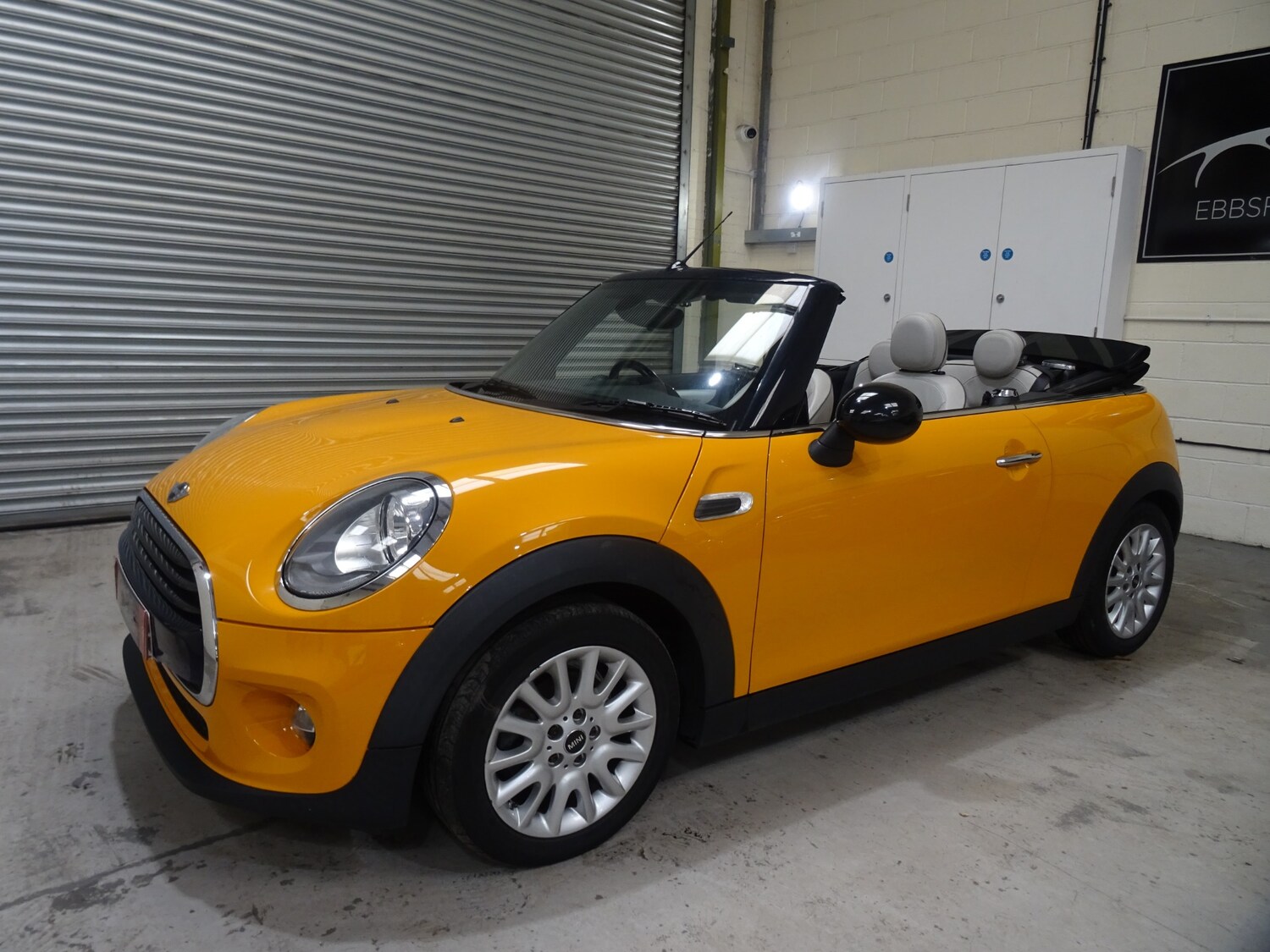 Used MINI Convertible 2016 for sale - 76182539: Photo 12