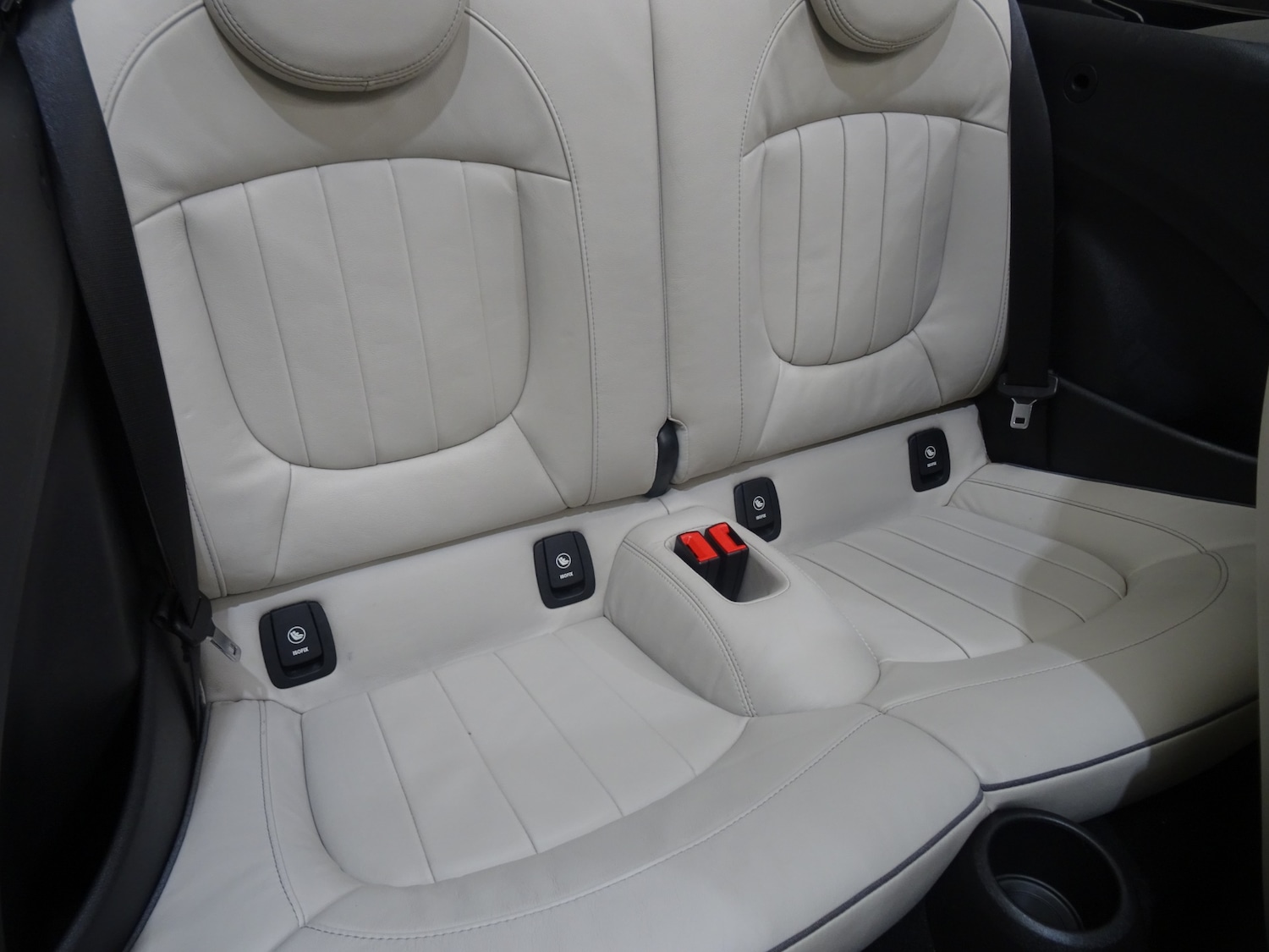 Used MINI Convertible 2016 for sale - 76182539: Photo 8