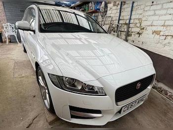 Used Jaguar XF 2017 for sale - 78311253: Photo