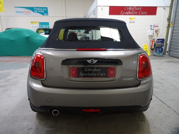 Used MINI Convertible 2017 for sale - 76332400: Photo 17