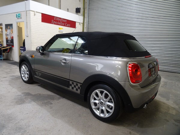 Used MINI Convertible 2017 for sale - 76332400: Photo 18