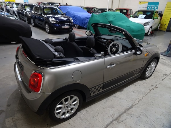 Used MINI Convertible 2017 for sale - 76332400: Photo 27
