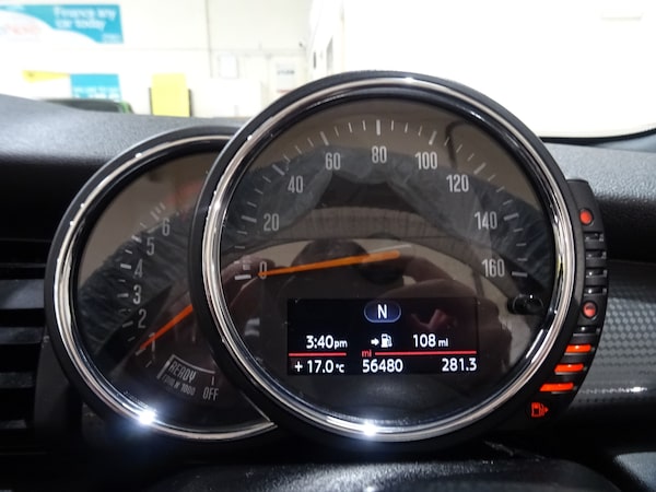 Used MINI Convertible 2017 for sale - 76332400: Photo 3