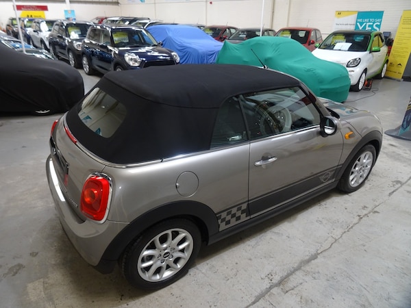 Used MINI Convertible 2017 for sale - 76332400: Photo 42