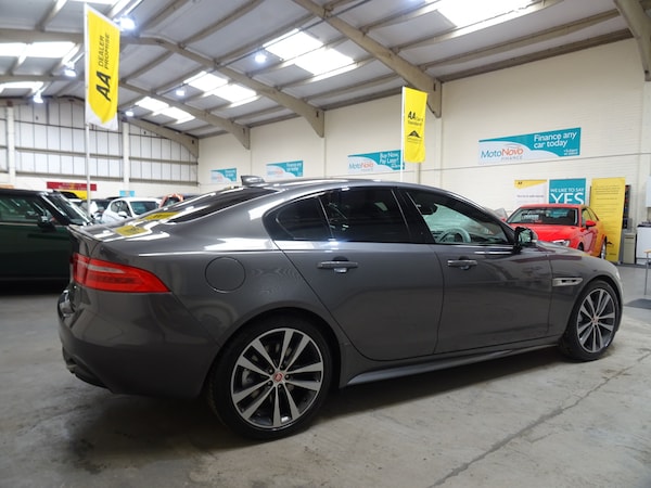 Used Jaguar XE 2018 for sale - 75535746: Photo 11