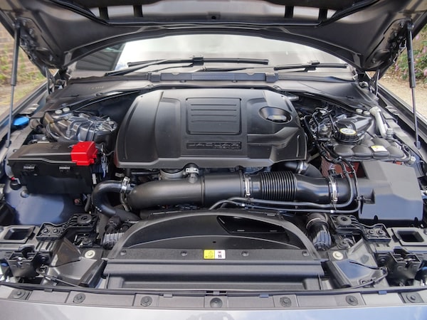 Used Jaguar XE 2018 for sale - 75535746: Photo 15