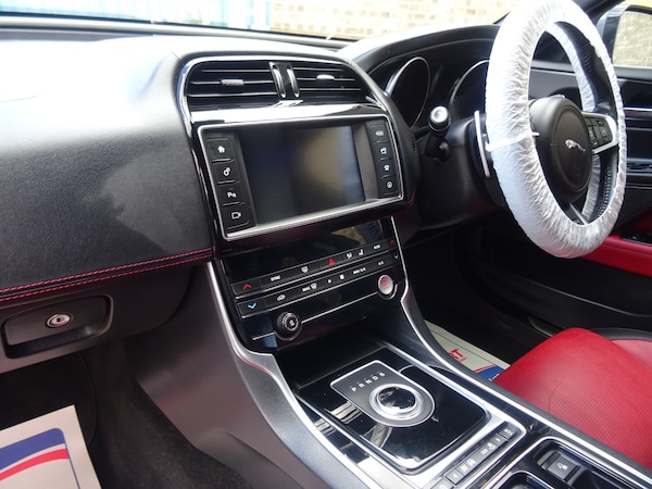 Used Jaguar XE 2018 for sale - 75535746: Photo 26