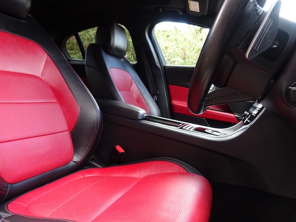 Used Jaguar XE 2018 for sale - 75535746: Photo 32