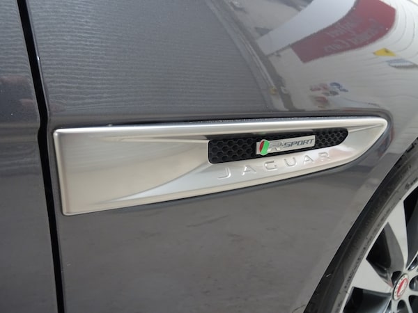 Used Jaguar XE 2018 for sale - 75535746: Photo 40