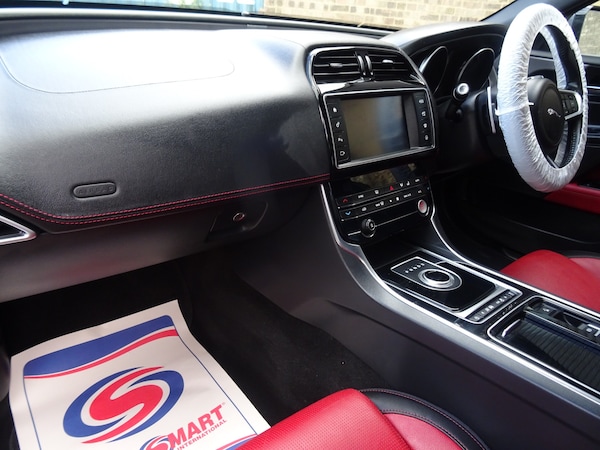 Used Jaguar XE 2018 for sale - 75535746: Photo 5