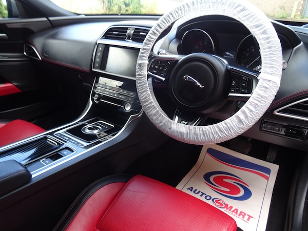 Used Jaguar XE 2018 for sale - 75535746: Photo 9