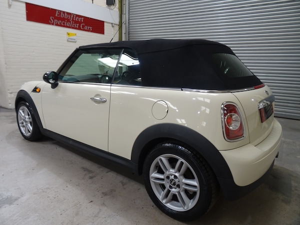 Used MINI Convertible 2012 for sale - 75796949: Photo 15