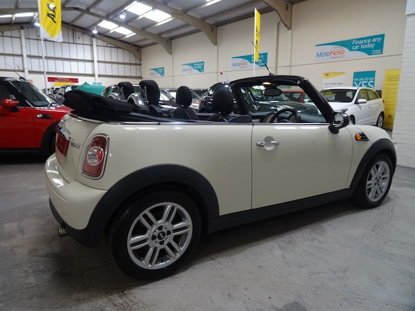 Used MINI Convertible 2012 for sale - 75796949: Photo 7