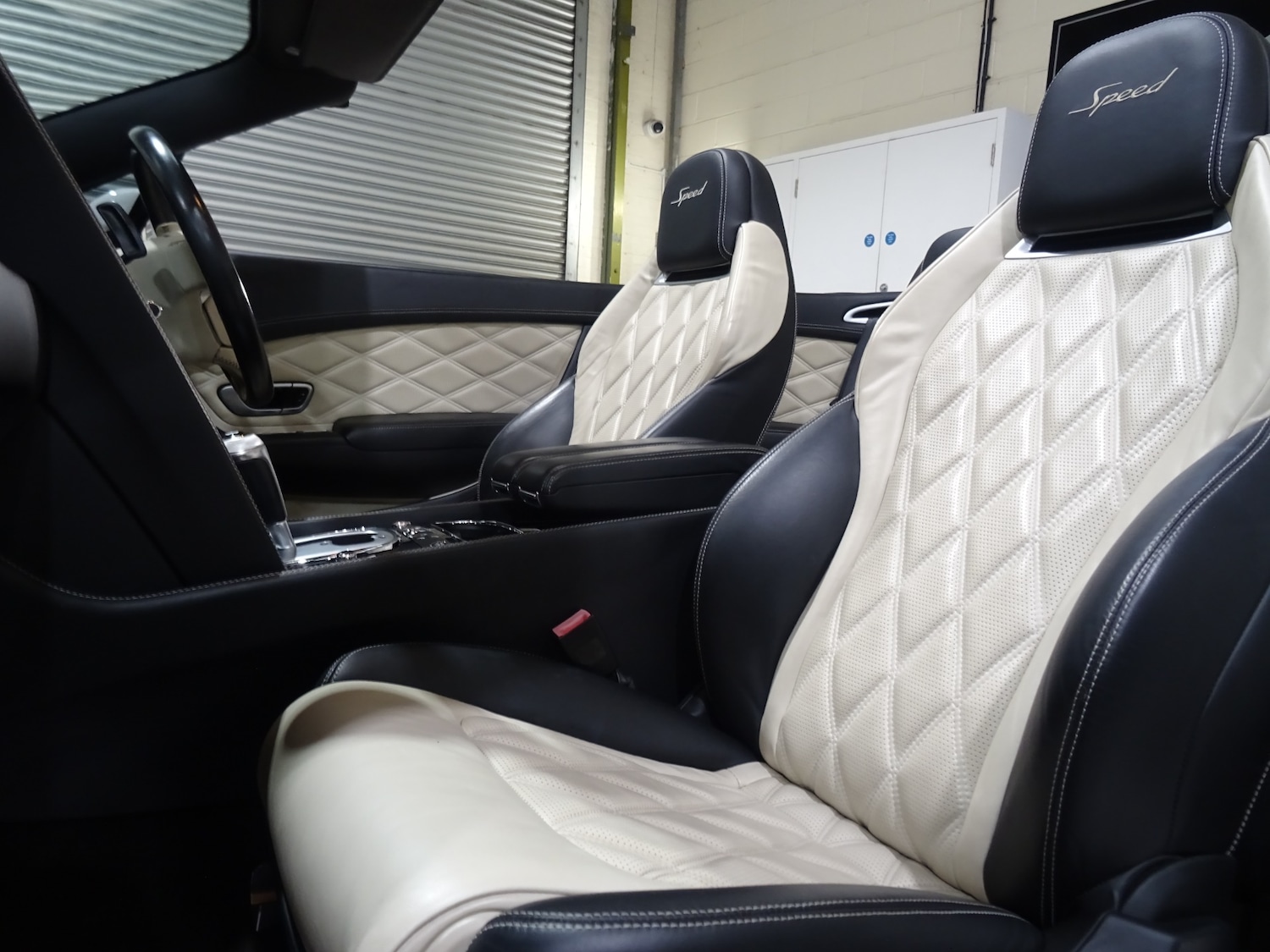 Used Bentley Continental 2015 for sale - 76681627: Photo 21