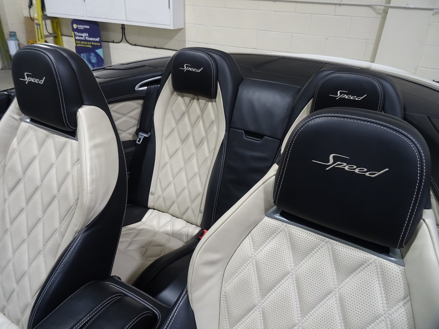 Used Bentley Continental 2015 for sale - 76681627: Photo 22