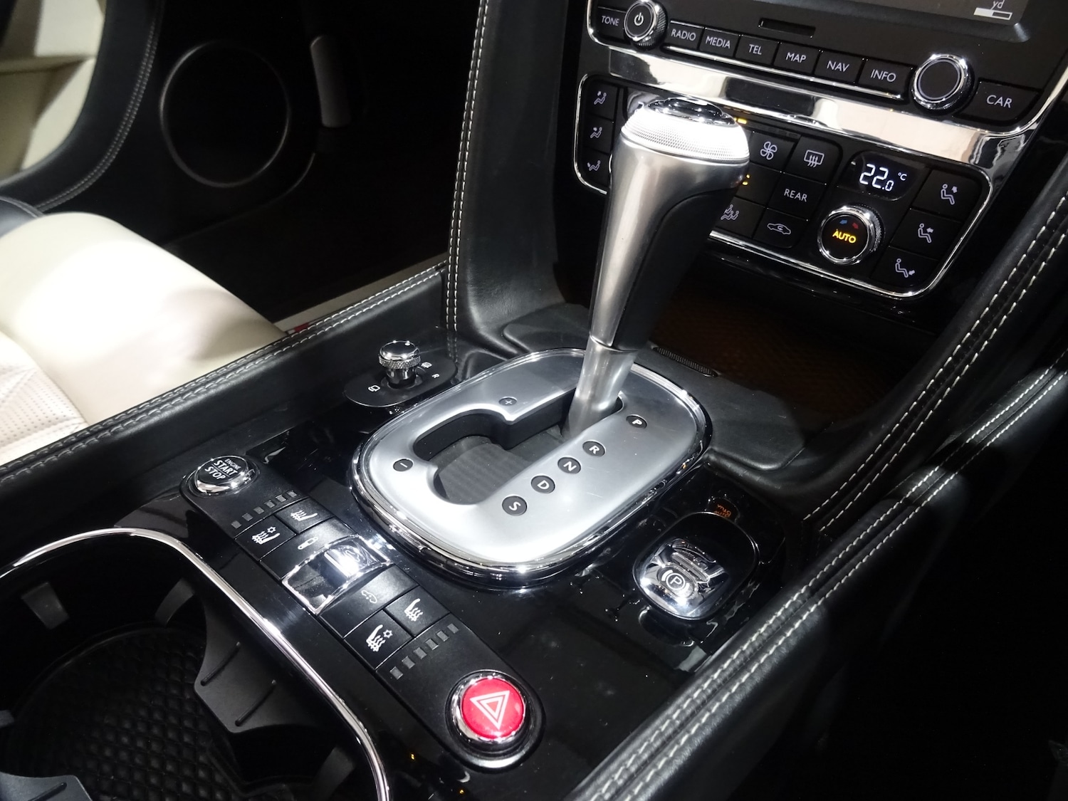 Used Bentley Continental 2015 for sale - 76681627: Photo 5