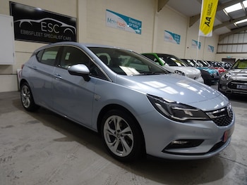 2017 (67) - 1.0T ecoTEC SRi 5dr **ULTRA LOW MILEAGE*ONLY 8000 MILES FROM NEW**