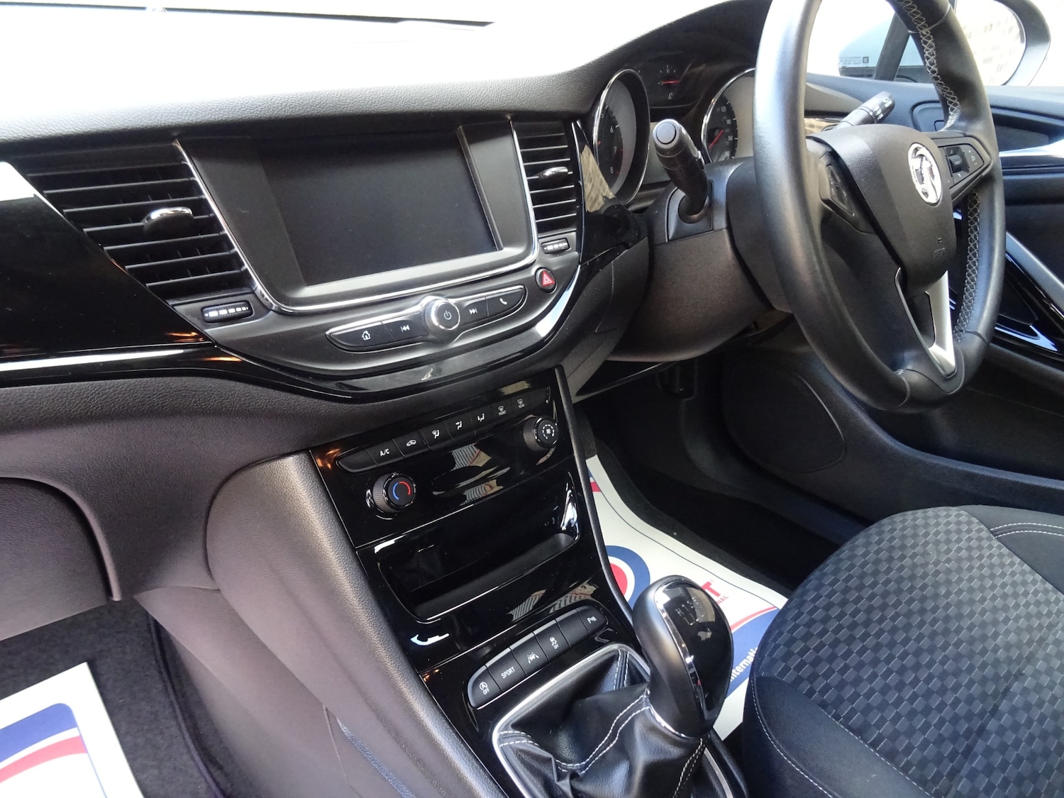 Used Vauxhall Astra 2017 for sale - 75945003: Photo 24