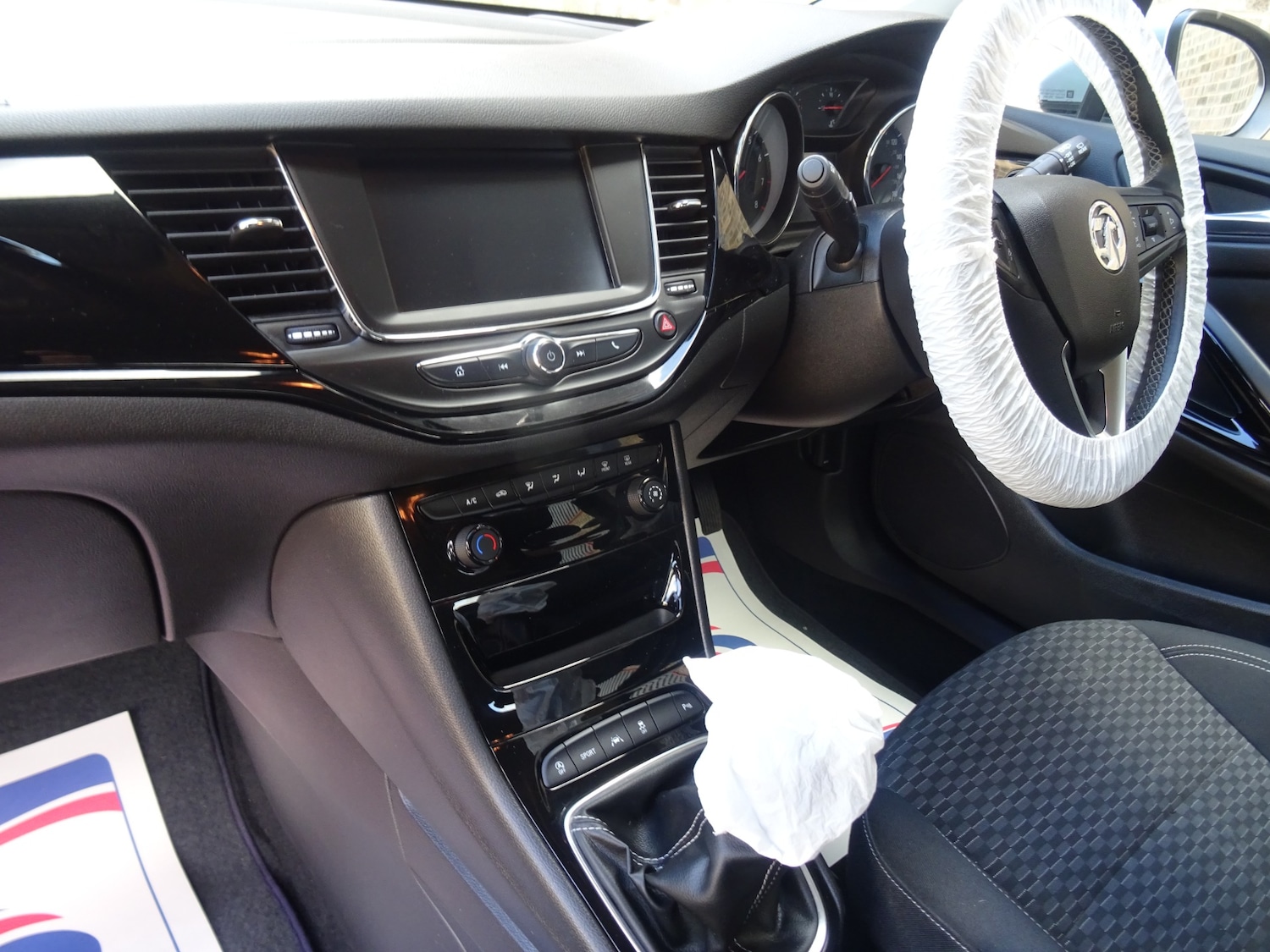 Used Vauxhall Astra 2017 for sale - 75945003: Photo 25