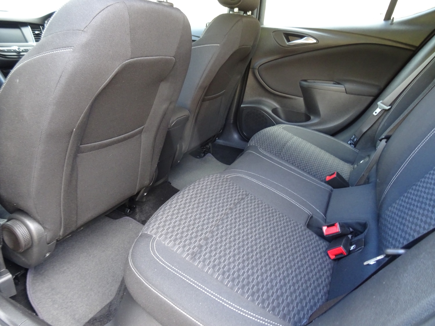 Used Vauxhall Astra 2017 for sale - 75945003: Photo 28