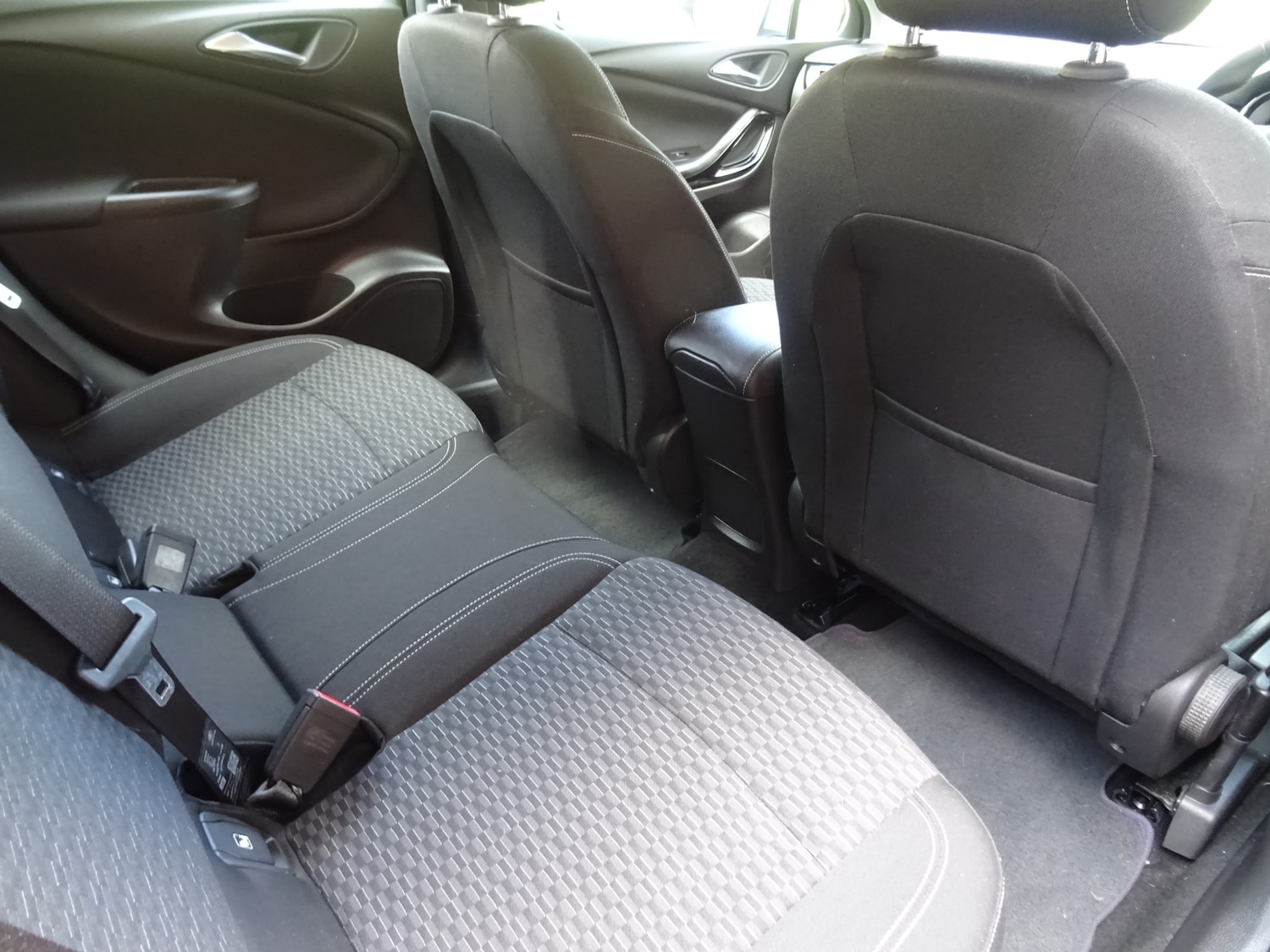 Used Vauxhall Astra 2017 for sale - 75945003: Photo 29