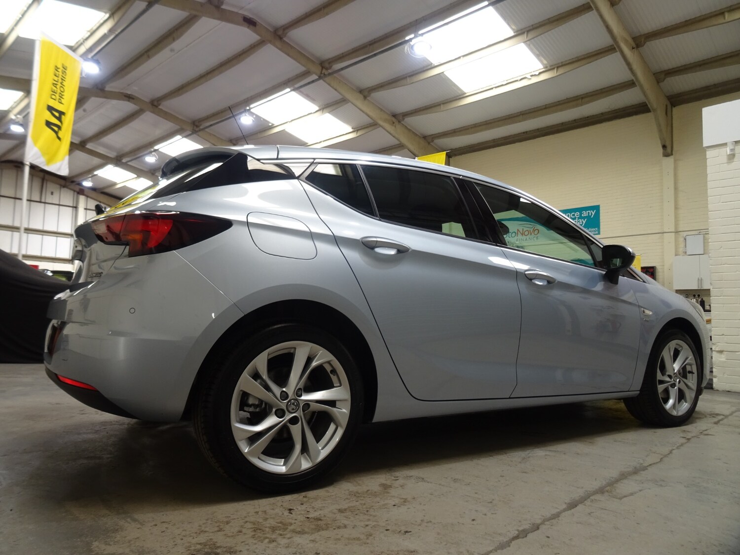 Used Vauxhall Astra 2017 for sale - 75945003: Photo 33