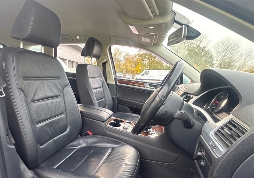 Used Volkswagen Touareg 2015 for sale - 76565402: Photo 3