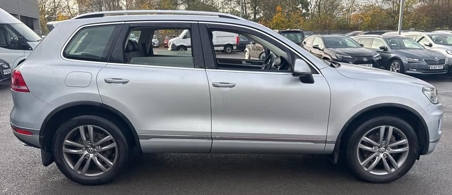 Used Volkswagen Touareg 2015 for sale - 76565402: Photo 6