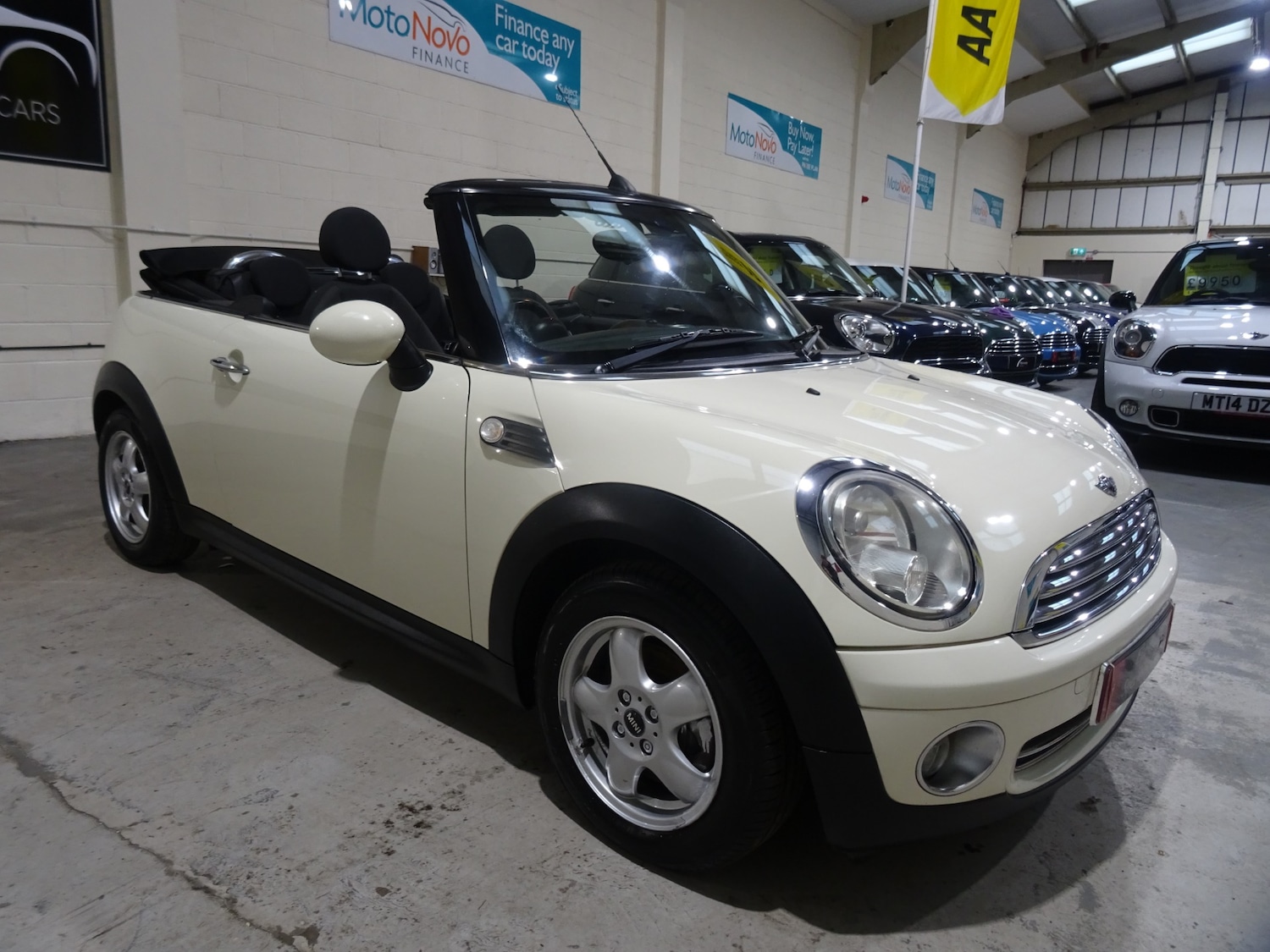Used MINI Convertible 2010 for sale - 76374504: Photo 1