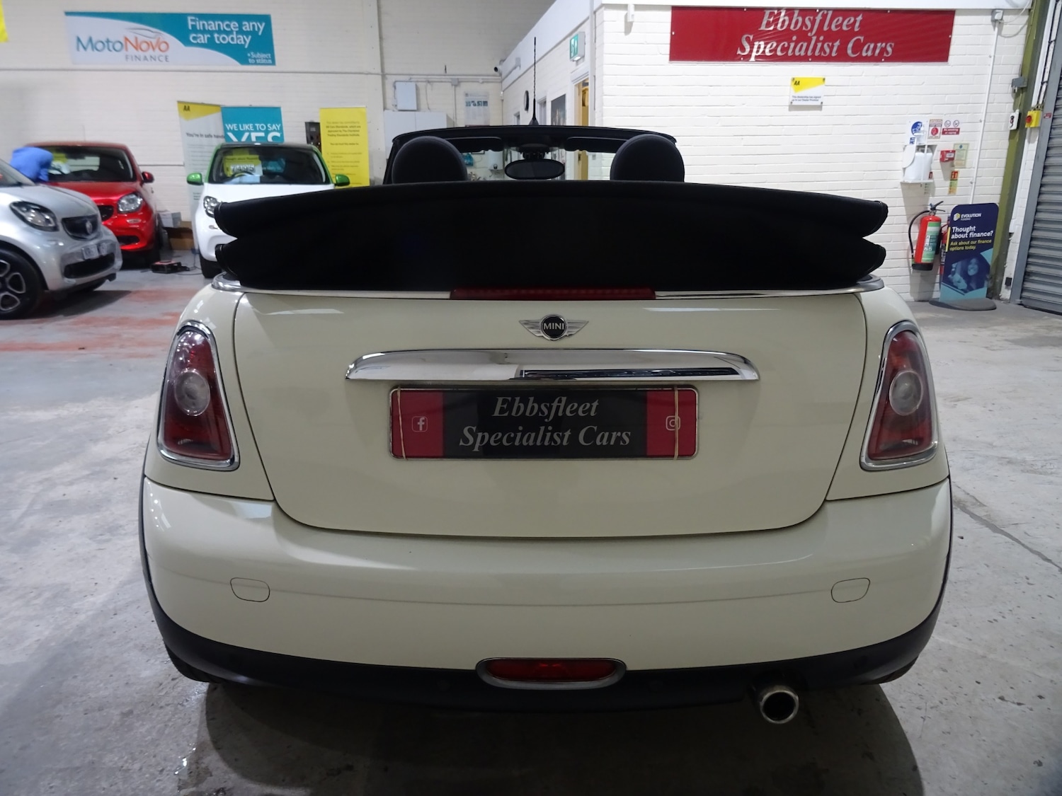 Used MINI Convertible 2010 for sale - 76374504: Photo 12