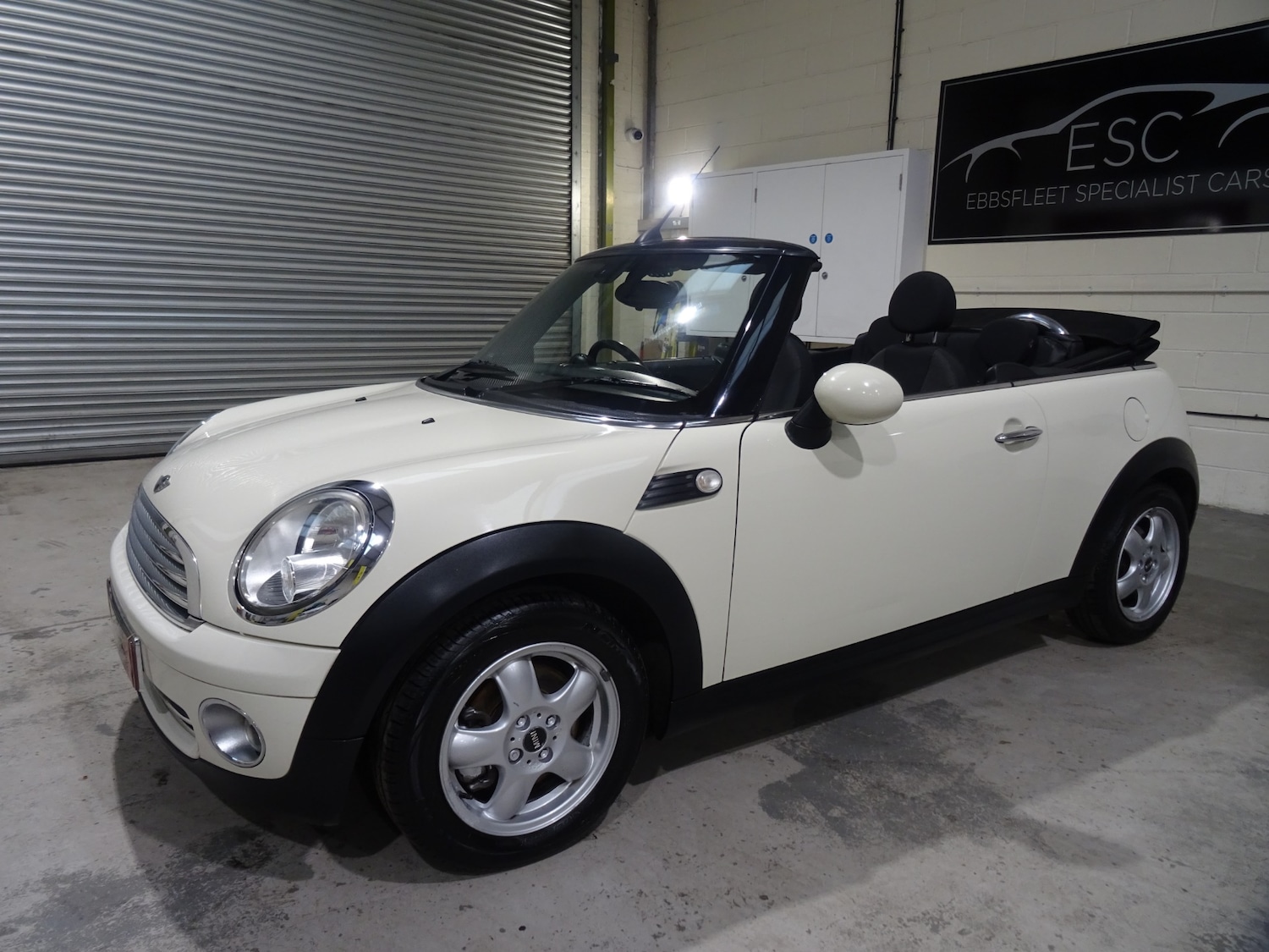 Used MINI Convertible 2010 for sale - 76374504: Photo 14
