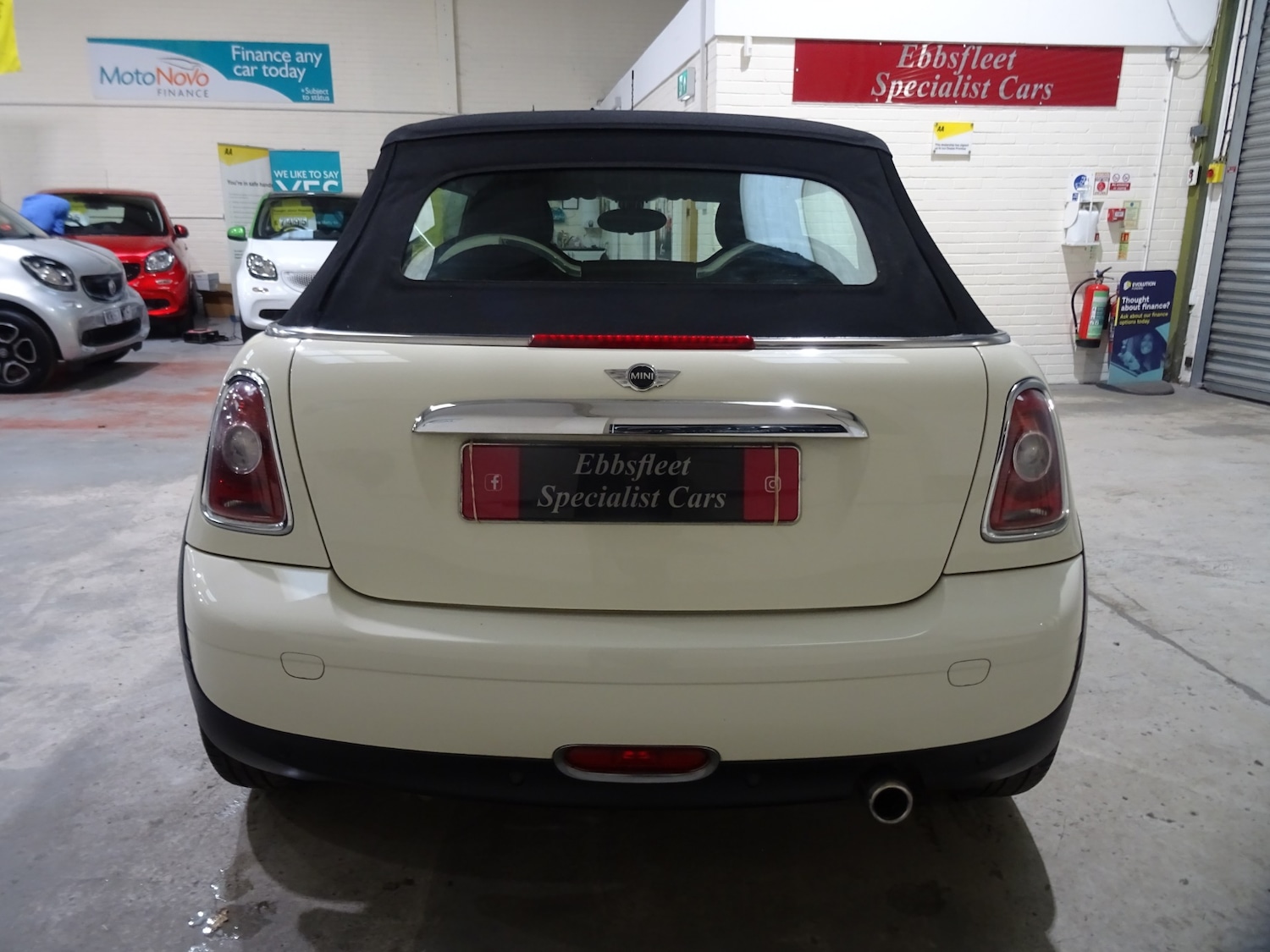 Used MINI Convertible 2010 for sale - 76374504: Photo 17